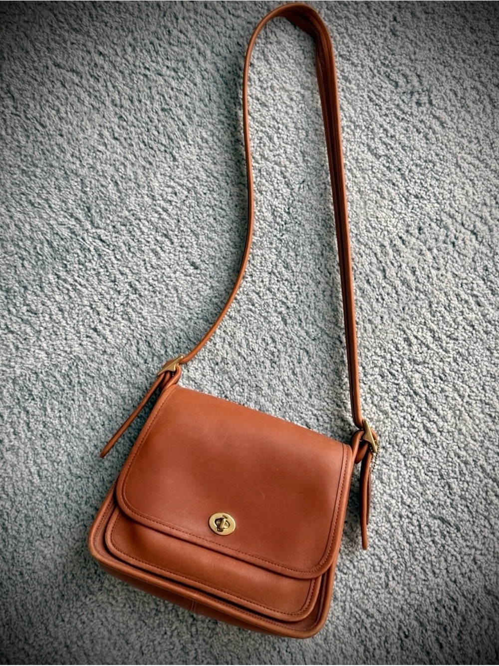 Vintage Coach Rambler’s Legacy 9061 – Like New - Picture 3 of 11